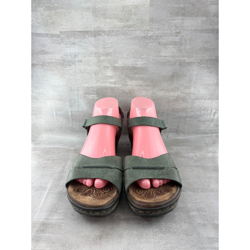 Born B89504 Green Leather Wedge Sandals Women Sz 9 Ankle Strap Comfort Boho
